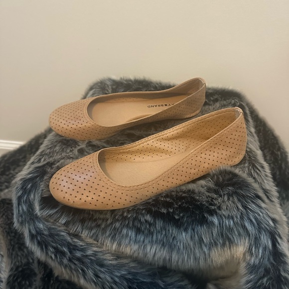 Lucky Brand Women's Tan Ballet Flats Size 8.5 - Picture 3 of 6